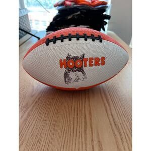 Vintage Hooters Football 🏈 Regulation Size Collectible